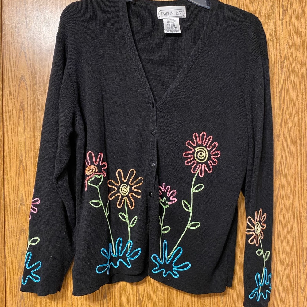 Mandal Bay cardigan sz XL